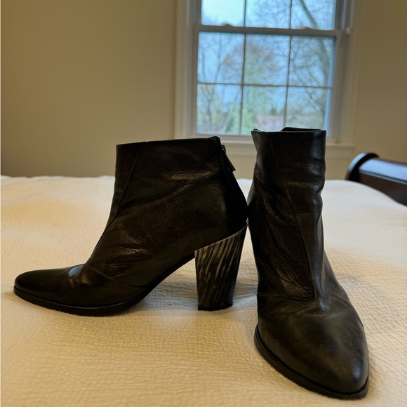 ALLSAINTS ANKLE BOOT - Picture 2 of 3